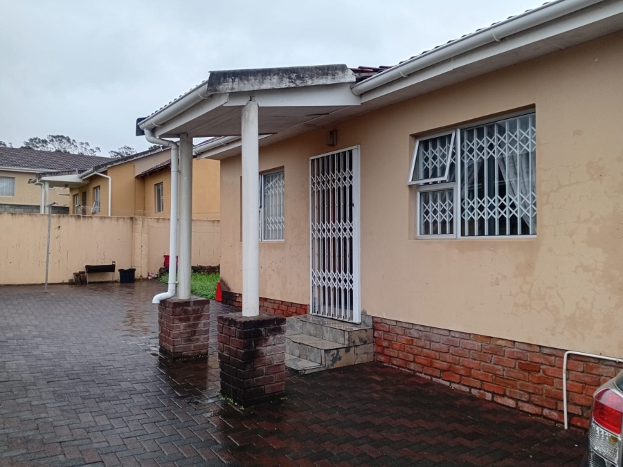To Let 3 Bedroom Property for Rent in Amalinda Eastern Cape